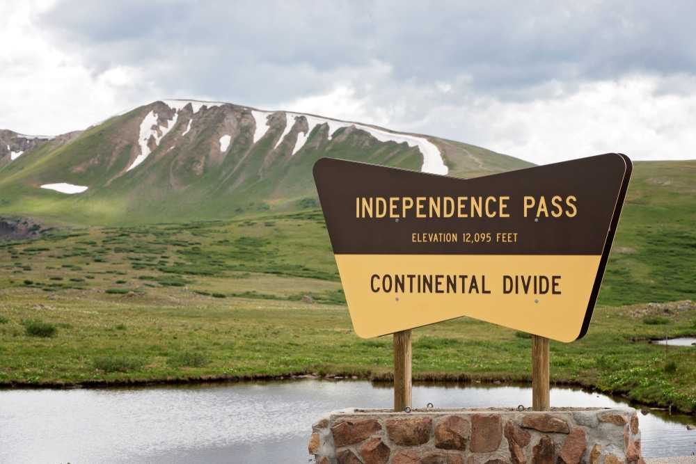 Independence,Pass,Continental,Divide,Sign